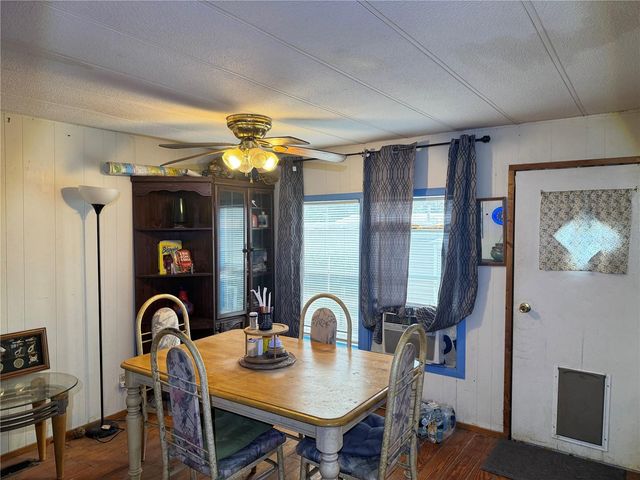 313 WHITE SANDS BEACHES DRIVE, Hawthorne, FL 32640