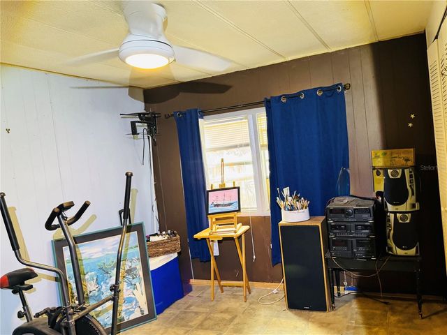 313 WHITE SANDS BEACHES DRIVE, Hawthorne, FL 32640