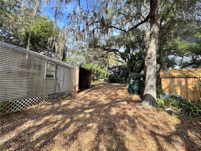 313 WHITE SANDS BEACHES DRIVE, Hawthorne, FL 32640