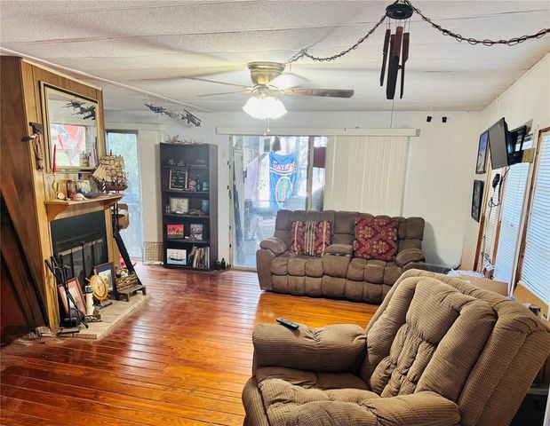 313 WHITE SANDS BEACHES DRIVE, Hawthorne, FL 32640