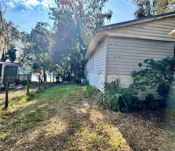 313 WHITE SANDS BEACHES DRIVE, Hawthorne, FL 32640