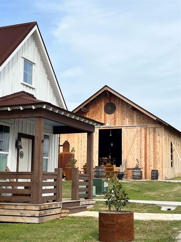 23461 FM 150 3, Driftwood, TX 78619