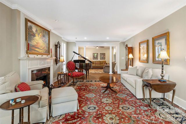 810 Cherokee Road, Charlotte, NC 28207