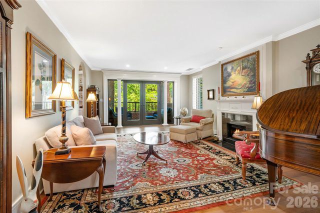 810 Cherokee Road, Charlotte, NC 28207