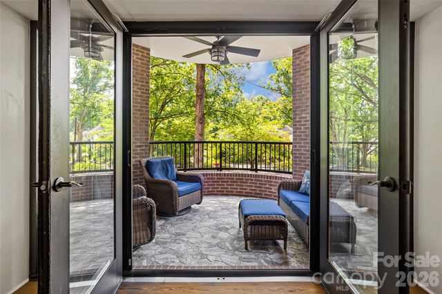 810 Cherokee Road, Charlotte, NC 28207