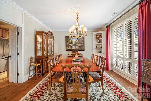 810 Cherokee Road, Charlotte, NC 28207