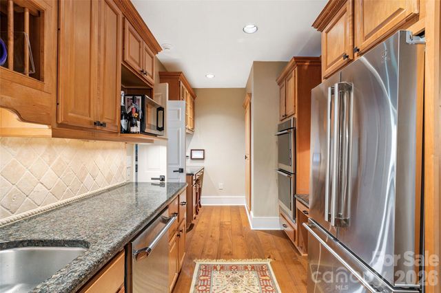 810 Cherokee Road, Charlotte, NC 28207