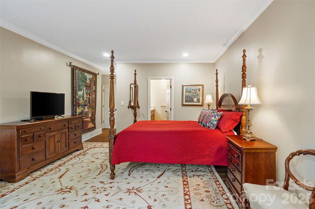 810 Cherokee Road, Charlotte, NC 28207