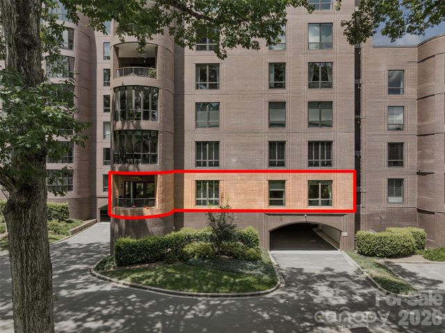 810 Cherokee Road, Charlotte, NC 28207