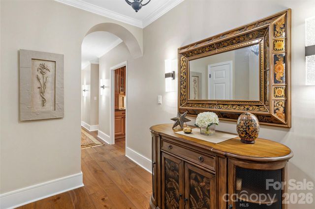 810 Cherokee Road, Charlotte, NC 28207