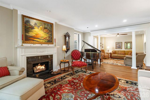 810 Cherokee Road, Charlotte, NC 28207