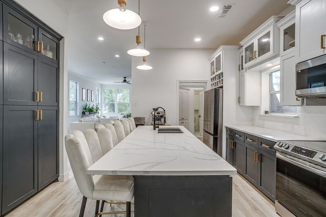 354 Rolling Oaks Ridge, Cedar Hill, TX 75104