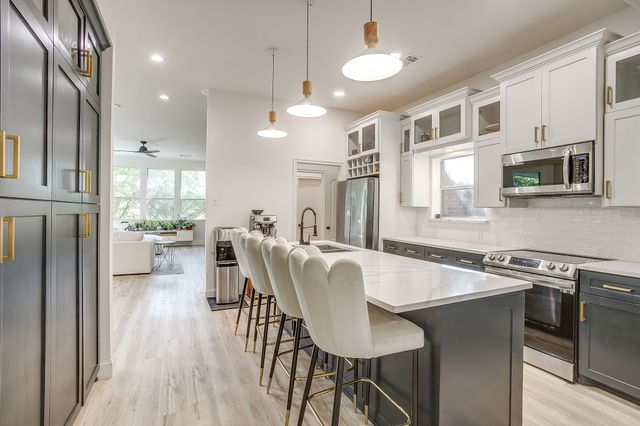 354 Rolling Oaks Ridge, Cedar Hill, TX 75104
