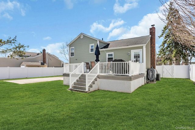 25 Young Street, West Babylon, NY 11704