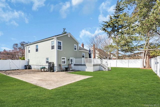 25 Young Street, West Babylon, NY 11704