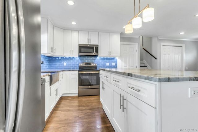25 Young Street, West Babylon, NY 11704