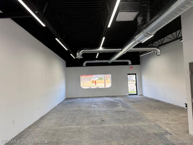 13655 Northline Road, Southgate, MI 48195