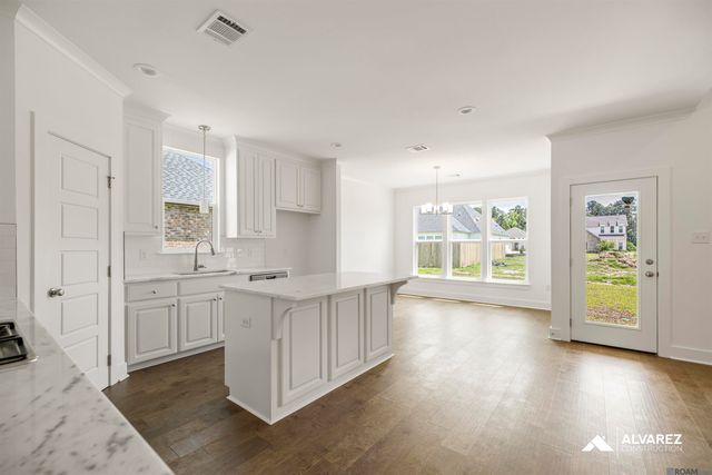 25310 Burlington Ave, Denham Springs, LA 70726