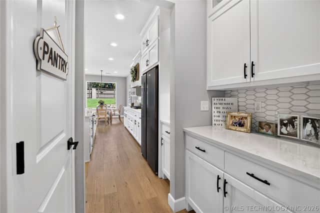 11209 S Redbud Street, Jenks, OK 74037