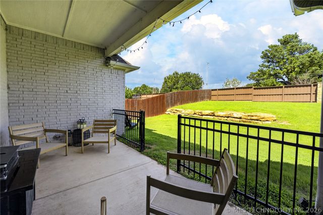 11209 S Redbud Street, Jenks, OK 74037