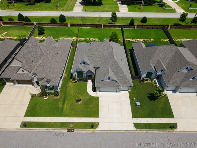 11209 S Redbud Street, Jenks, OK 74037