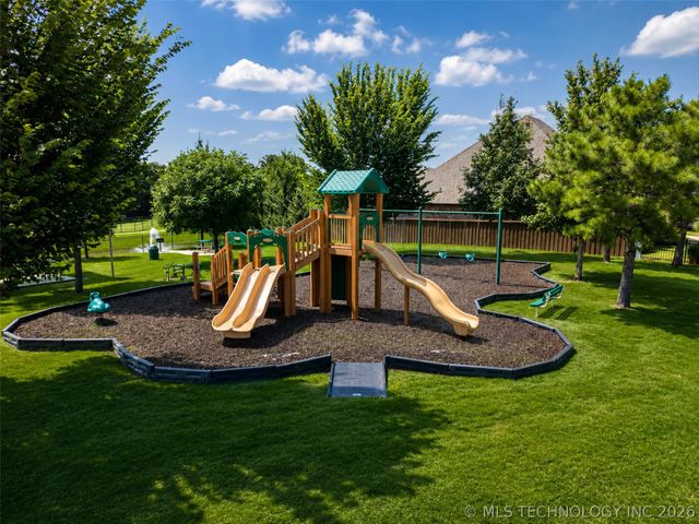 11209 S Redbud Street, Jenks, OK 74037
