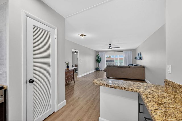 110 Wettaw Lane 202, North Palm Beach, FL 33408