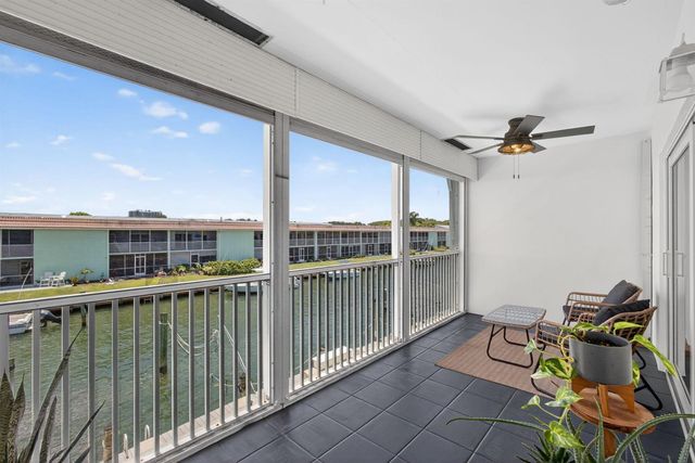 110 Wettaw Lane 202, North Palm Beach, FL 33408