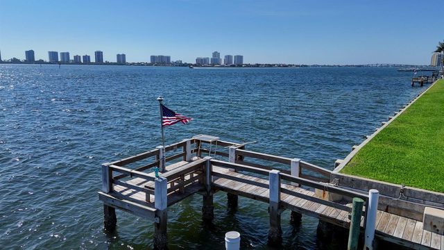 110 Wettaw Lane 202, North Palm Beach, FL 33408