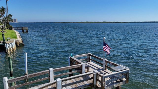 110 Wettaw Lane 202, North Palm Beach, FL 33408