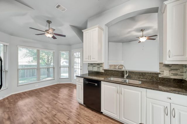 990 Northampton Drive, Conroe, TX 77303