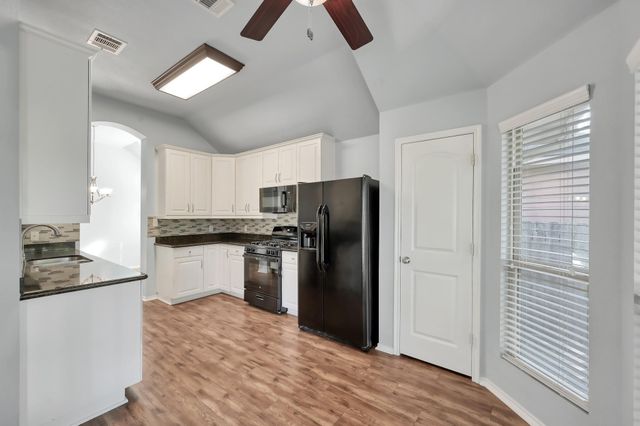 990 Northampton Drive, Conroe, TX 77303