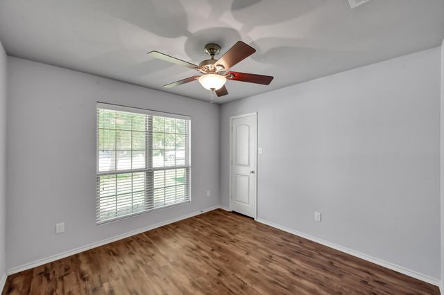 990 Northampton Drive, Conroe, TX 77303