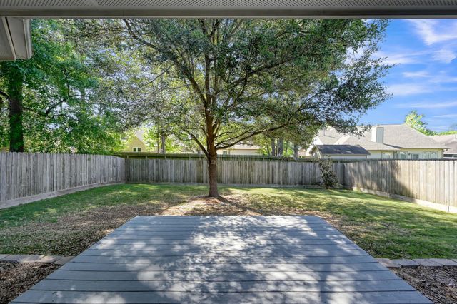 990 Northampton Drive, Conroe, TX 77303