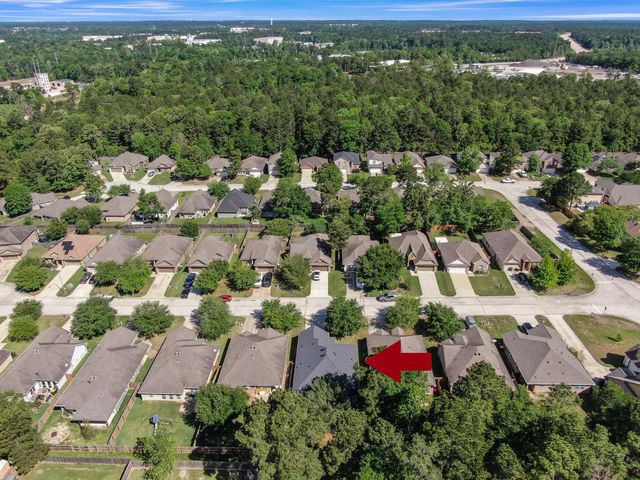 990 Northampton Drive, Conroe, TX 77303