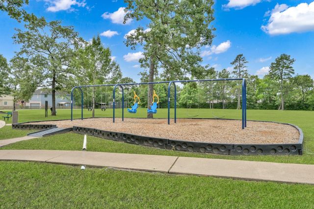 990 Northampton Drive, Conroe, TX 77303