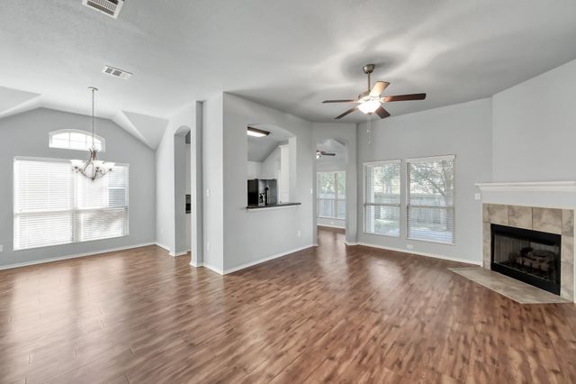 990 Northampton Drive, Conroe, TX 77303