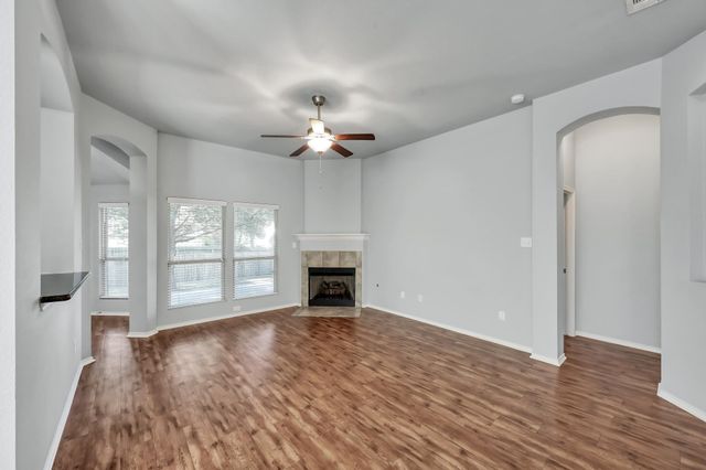 990 Northampton Drive, Conroe, TX 77303