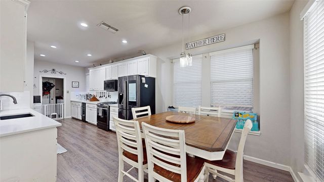 10444 Stoneside Trail, Fort Worth, TX 76244