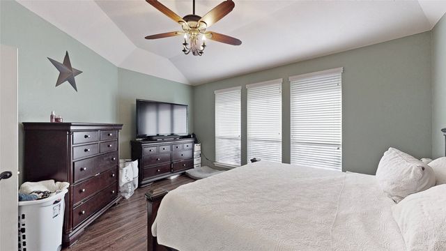 10444 Stoneside Trail, Fort Worth, TX 76244