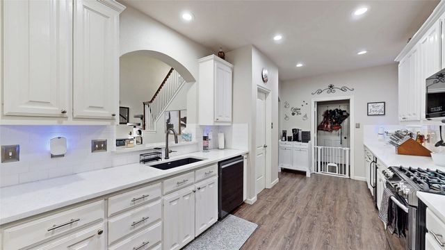 10444 Stoneside Trail, Fort Worth, TX 76244