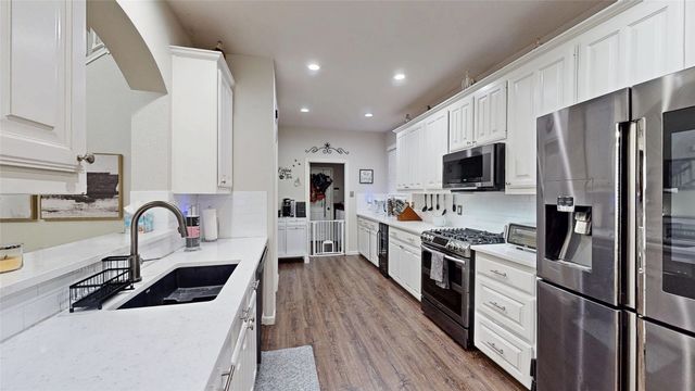 10444 Stoneside Trail, Fort Worth, TX 76244