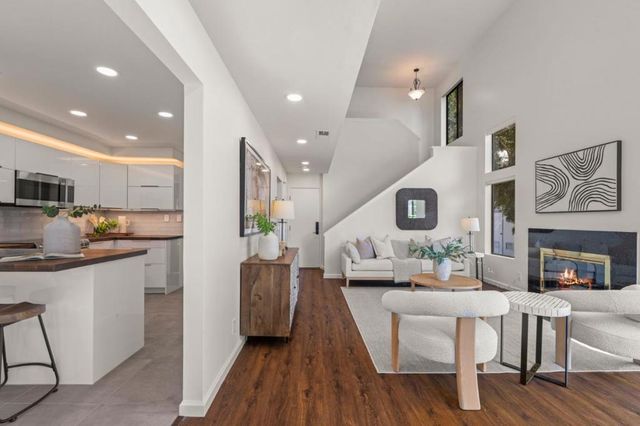 1327 Greenwich Court, San Jose, CA 95125