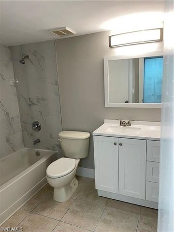 116 Santa Clara DR 4, Naples, FL 34104