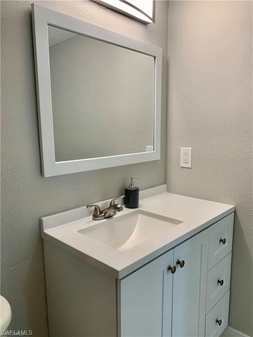 116 Santa Clara DR 4, Naples, FL 34104