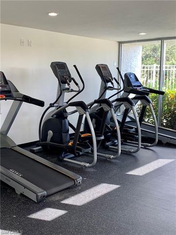 116 Santa Clara DR 4, Naples, FL 34104