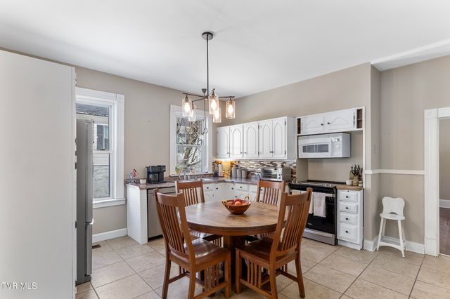 233 Northwest Chestnut Street, Norton, VA 24273