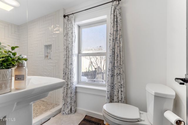 233 Northwest Chestnut Street, Norton, VA 24273