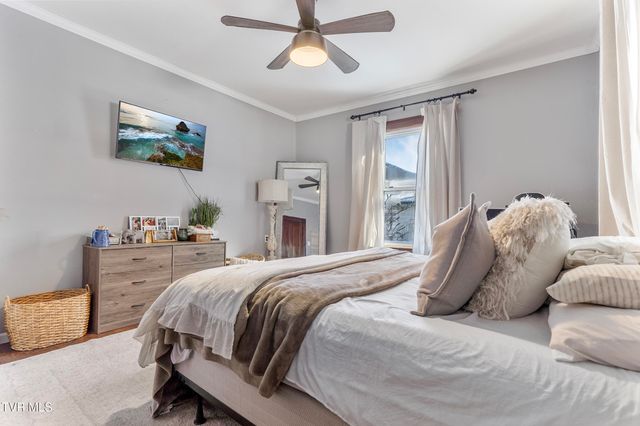 233 Northwest Chestnut Street, Norton, VA 24273