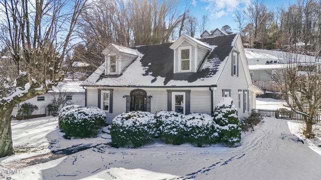 233 Northwest Chestnut Street, Norton, VA 24273